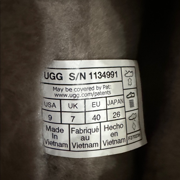 UGG Mini Platform boots size 9 - Picture 8 of 9
